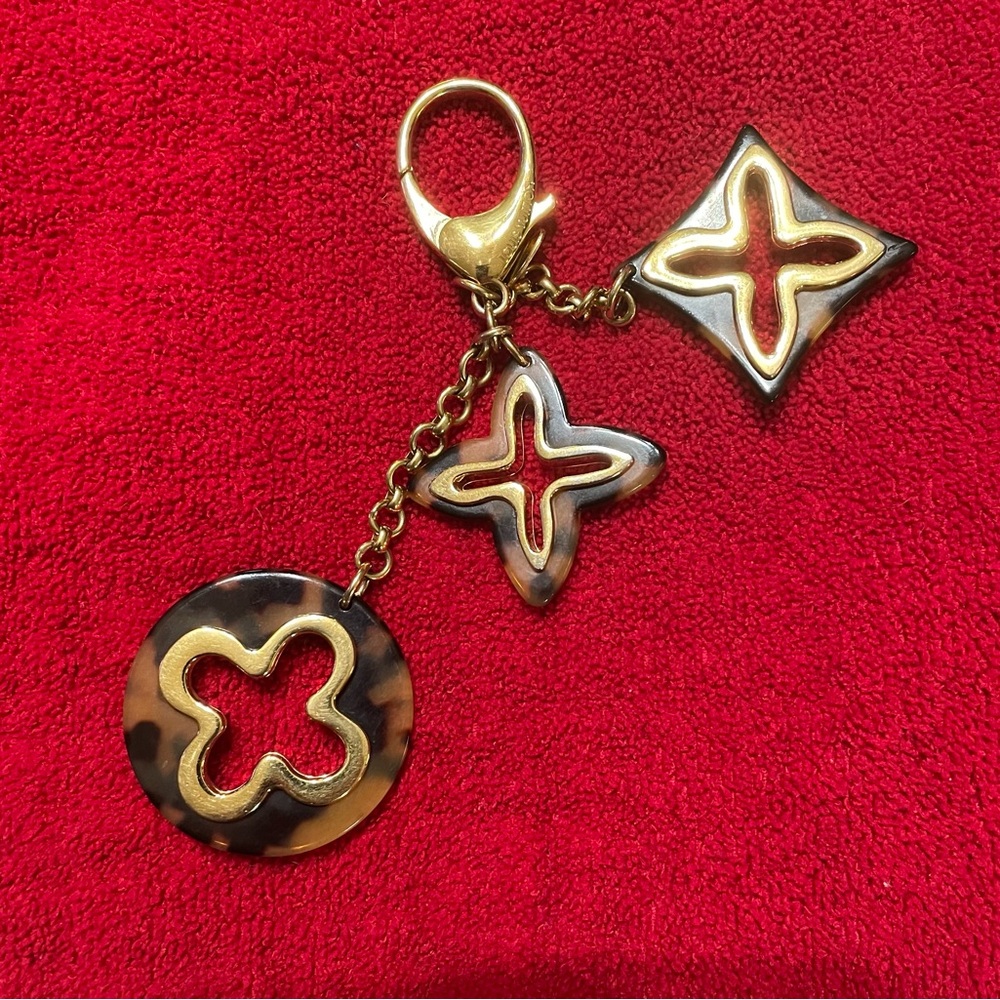 Authentic Vintage Louis Vuitton Gold Keychain M65087 D10175